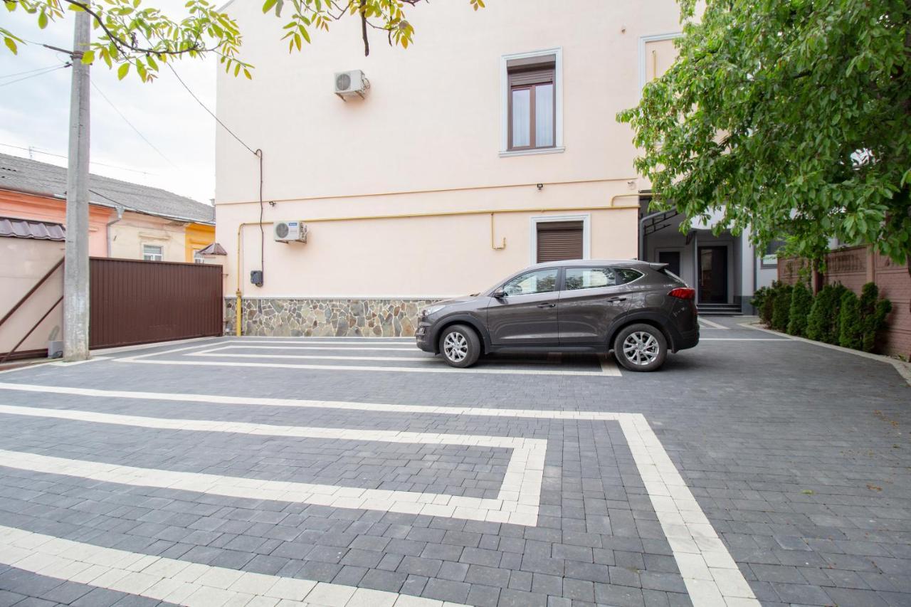 Seveneleven Apartments Chernivtsi Exterior foto